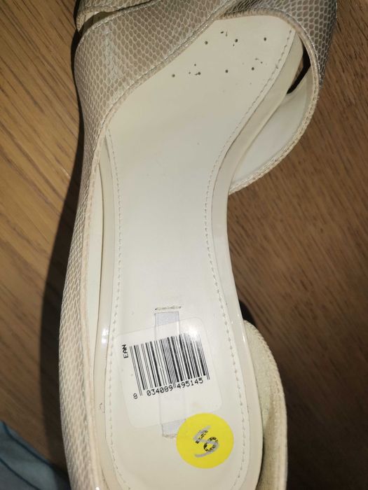 Czółenka beżowe Geox