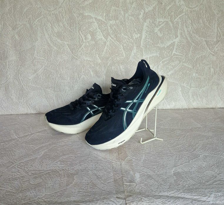 Кроссовки (Asics GT 2000 ) размр. 40-41