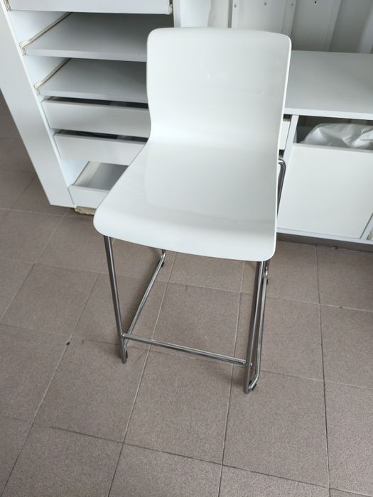 Banco Alto Design Branco – Como Novo