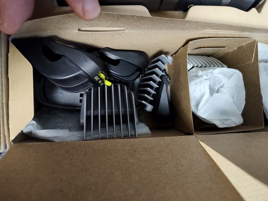 trymer Philips All-in-one trimmer 7000 Series  15 in 1