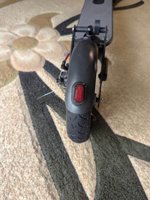 Електросамокат Xiaomi M365