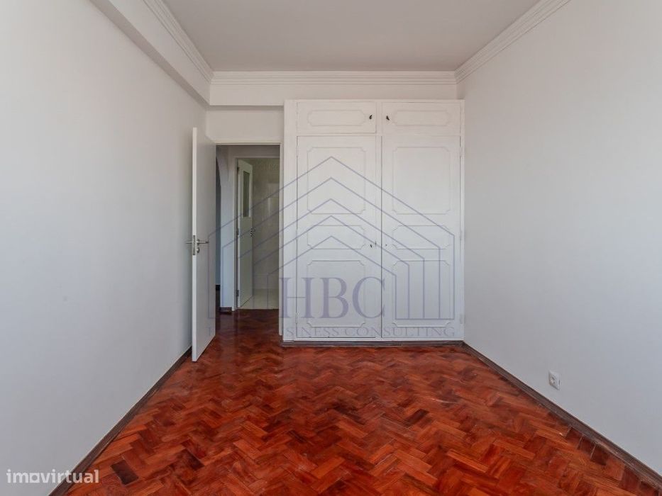 Apartamento T3 com Vista Rio - Lisboa