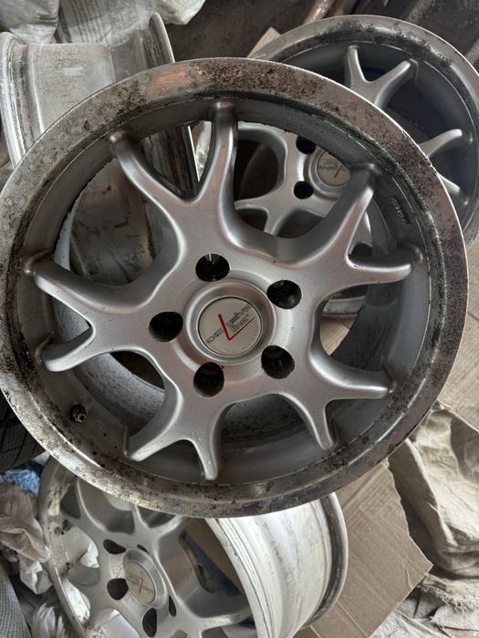 Бу тітани R16 7.5J  N2