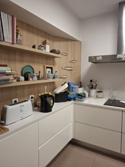 Cozinha MOB em excelente estado | Silestone + Eletrodomésticos Electrolux