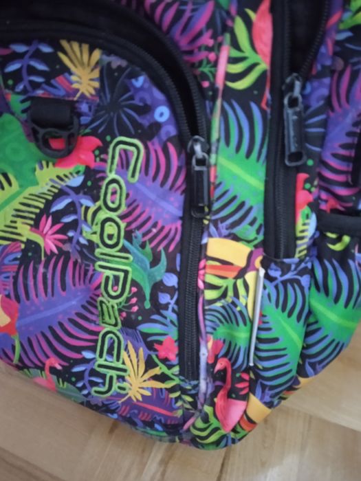 Kolorowy używany plecak