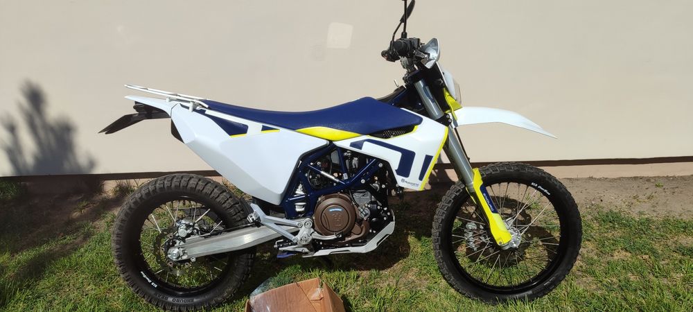 Husqvarna 701 Enduro KTM 690