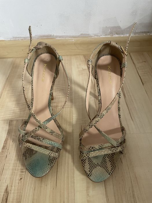 Szpilki sandały skórzane Kazar