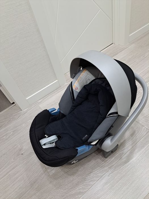 Автокрісло-автолюлька від німецького бренда Cybex