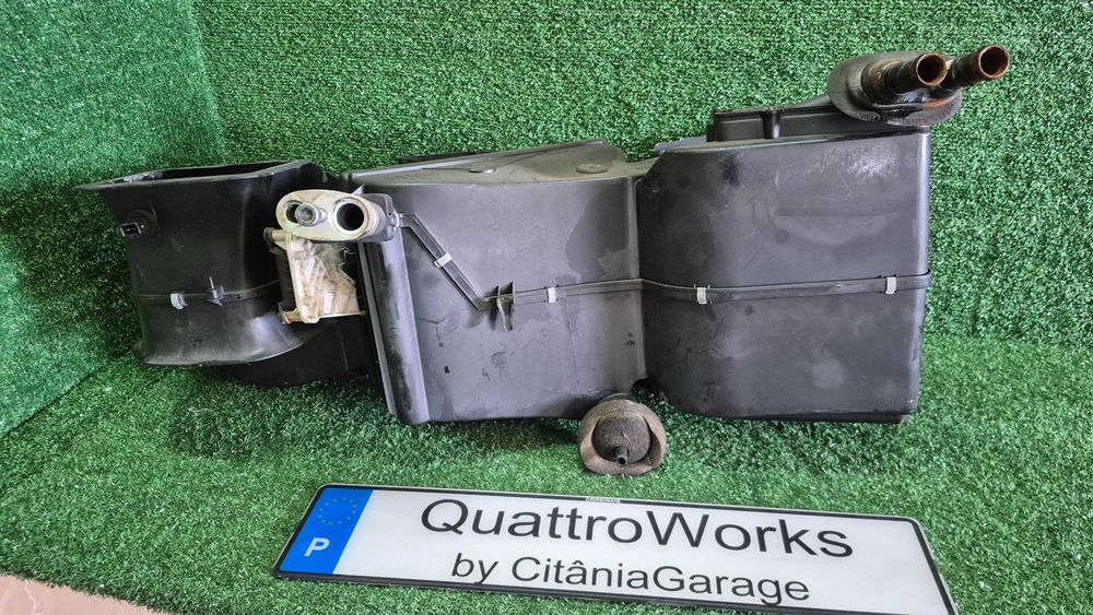 Caixa Sofagem Ar Condicionado Audi A4 B5 8D Ref. 8D1.820005J Original
