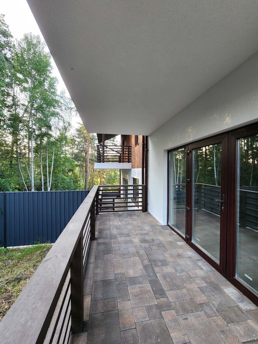 Продам будинок_дуплекс біля лісу. Телефонуйте.