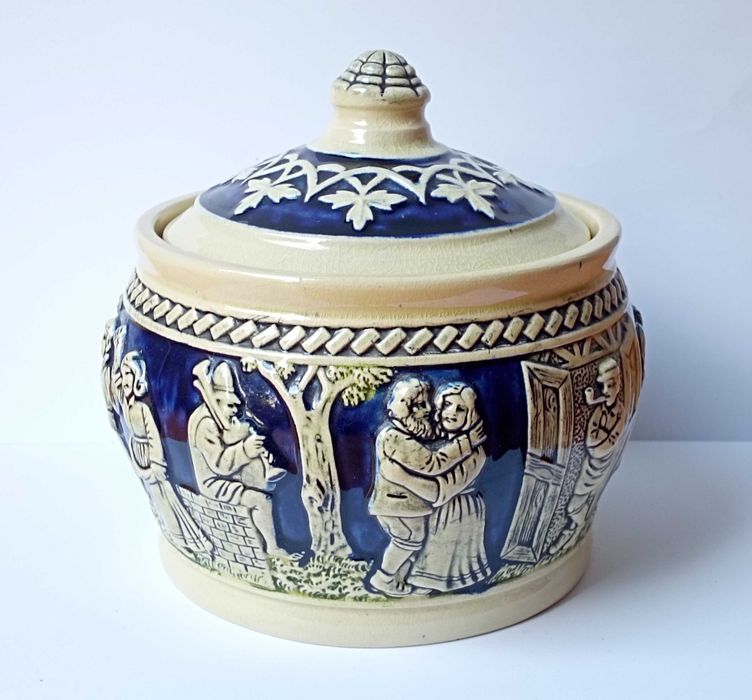 sygnowany pojemnik ceramiczny