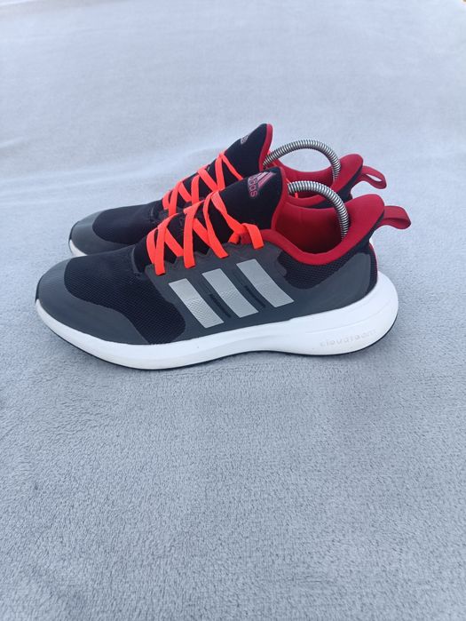 Мужские кроссовки беговые Adidas р39.5-40