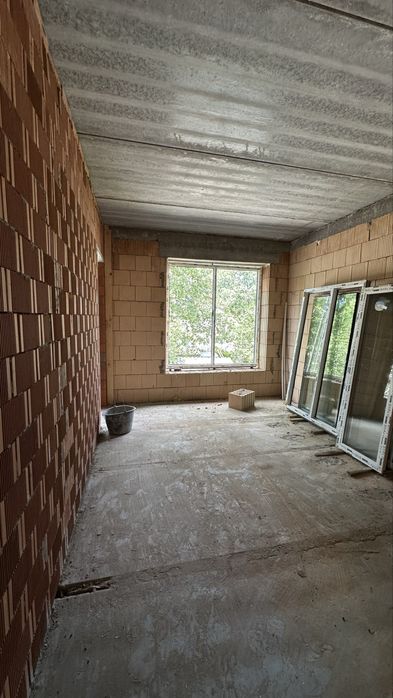 Таунхаус з окремим паркомісцем біля парка Незнайко.