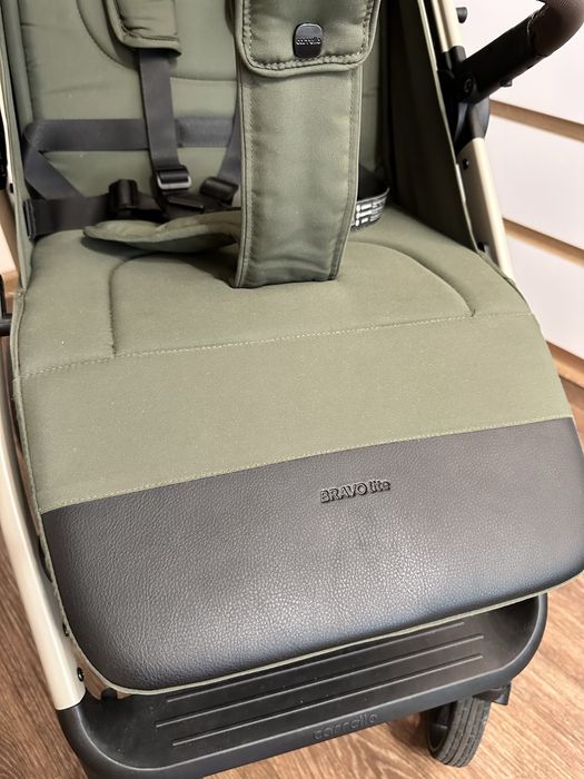 Прогулянкова коляска  Carrello Bravo M/lite 2025