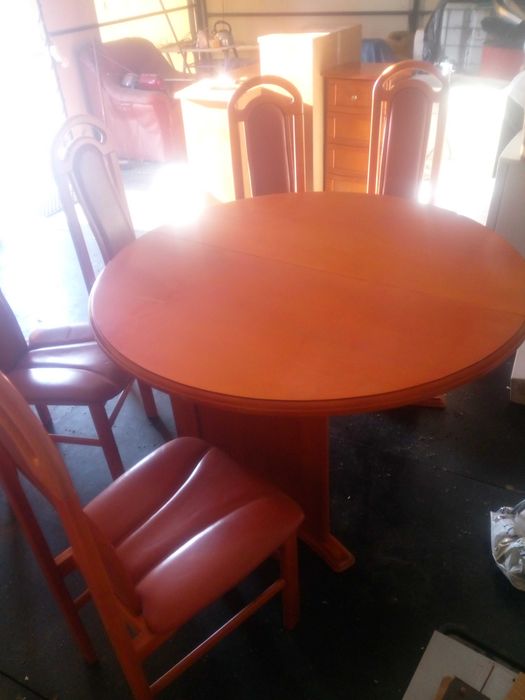 stół rozkładany+ 6 krzeseł skóra lite drewno stylowy Hajnówka b.dobry