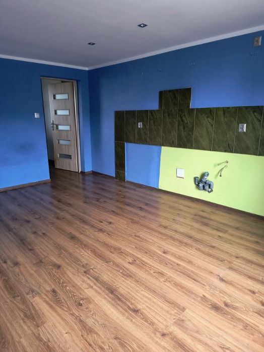 Wynajmę dom i budynki gospodarcze