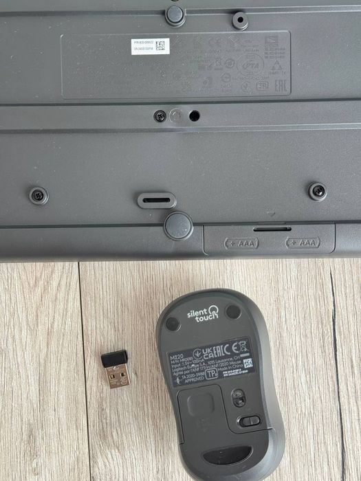 Комплект (клавіатура, миша) Logitech MK295 Wireless Combo Black NL