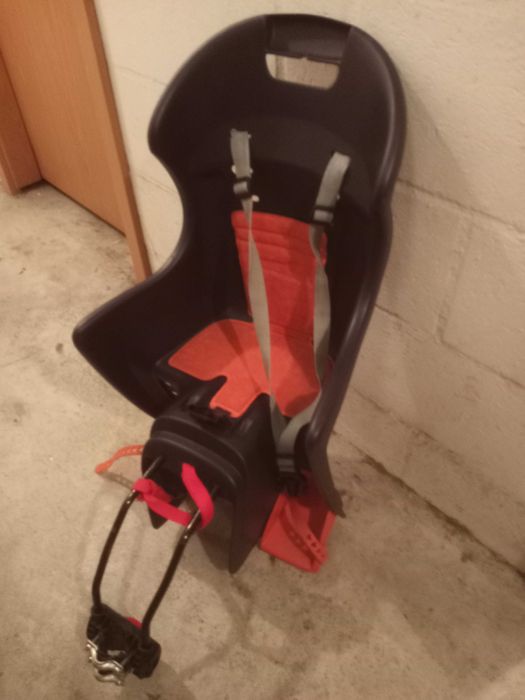 Cadeira bicicleta NOVA E COM PÓ