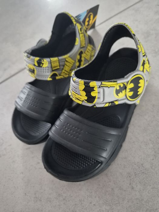 Sandały , sandałki batman  chlopiec dziecko  rozmiar 30