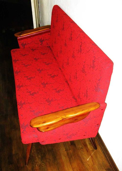 диван новый длиной 168 см.