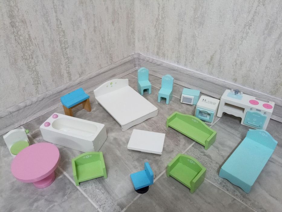 Мебель для домика (детская игрушка)