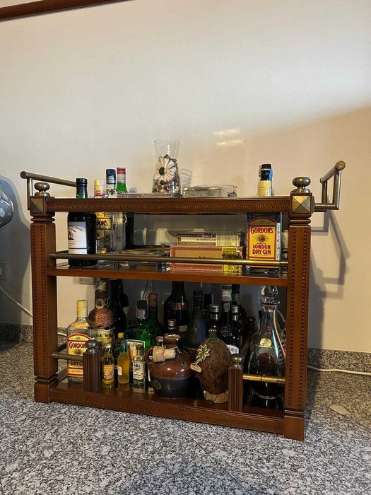 Carrinho de chá + 2 floreiras