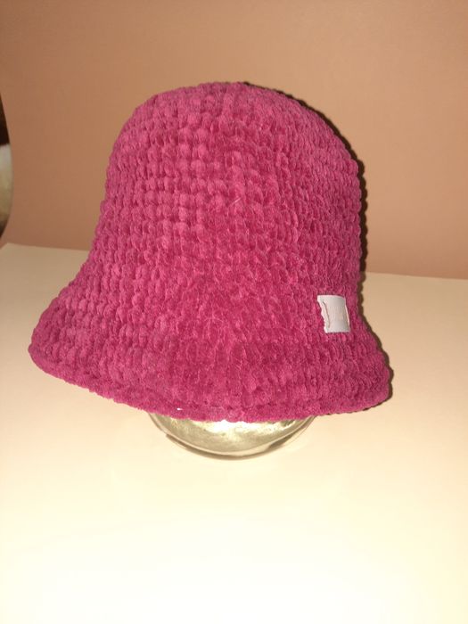 Зимняя шляпа из велюровой пряжи,очень мягкая и уютная