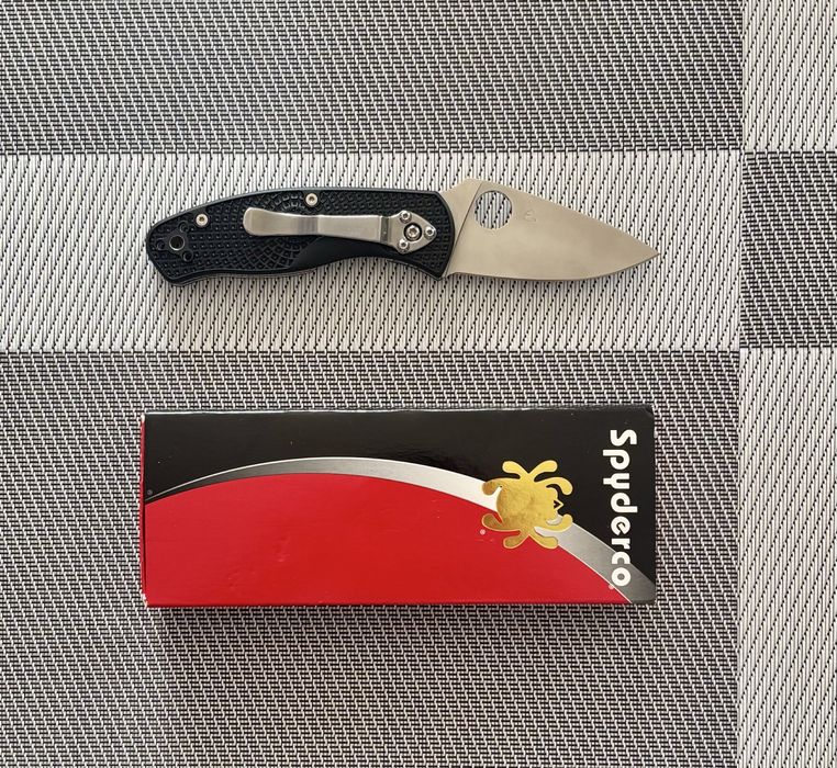 Ніж Spyderco Persistence