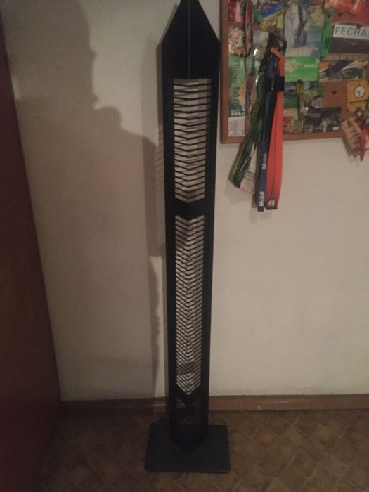 Estrutura metalica Porta cds
