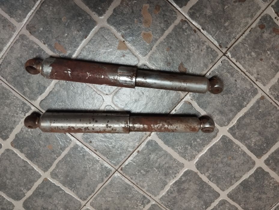 Par amortecedores antigos motorizadas