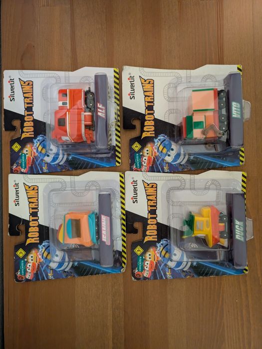 NOVOS e SELADOS - Figuras Robot Trains (5U)