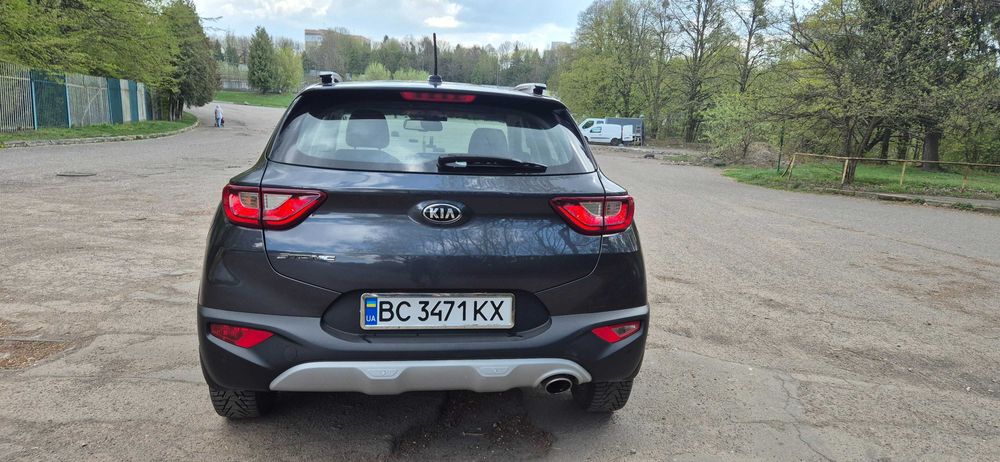Kia stonic avtomat