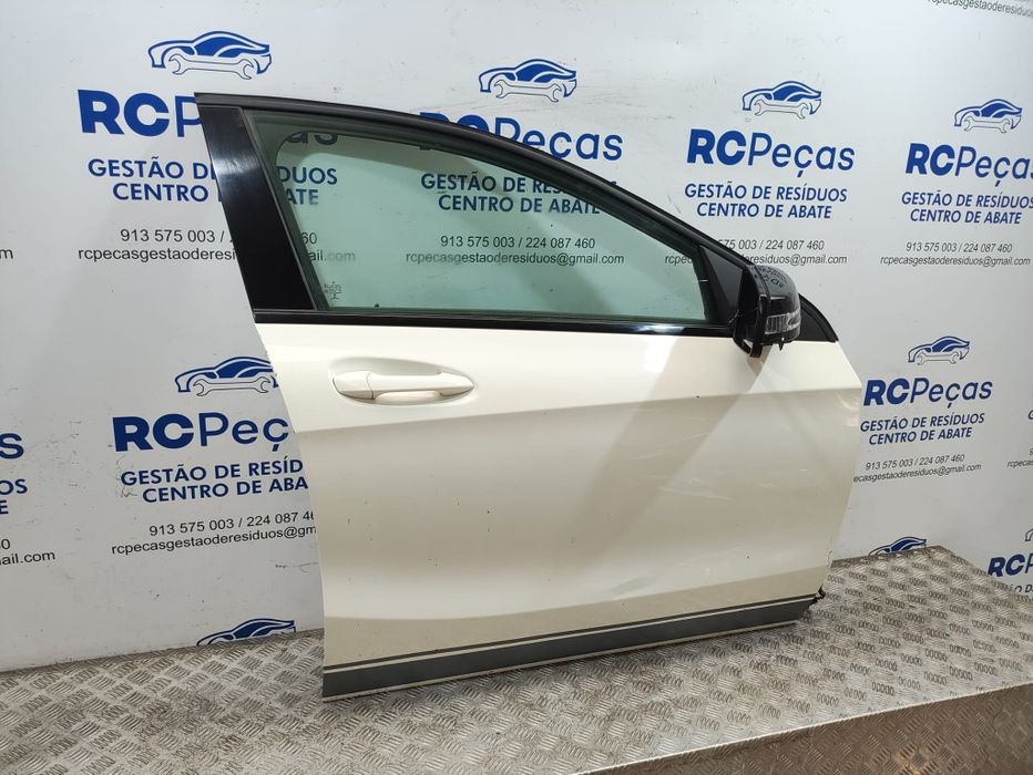 Porta frente direita Mercedes Benz Classe A W176 de 2012 a 2018