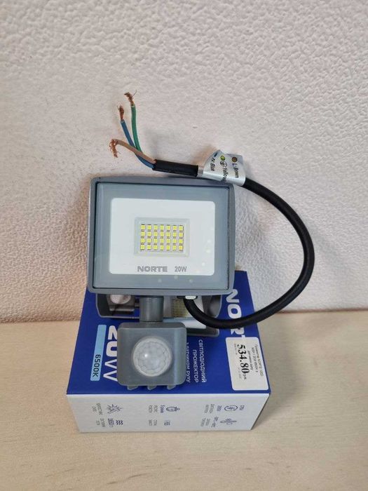 Прожектор NORTE 10W, 20W, 30W з датчиком руху вуличний IP65