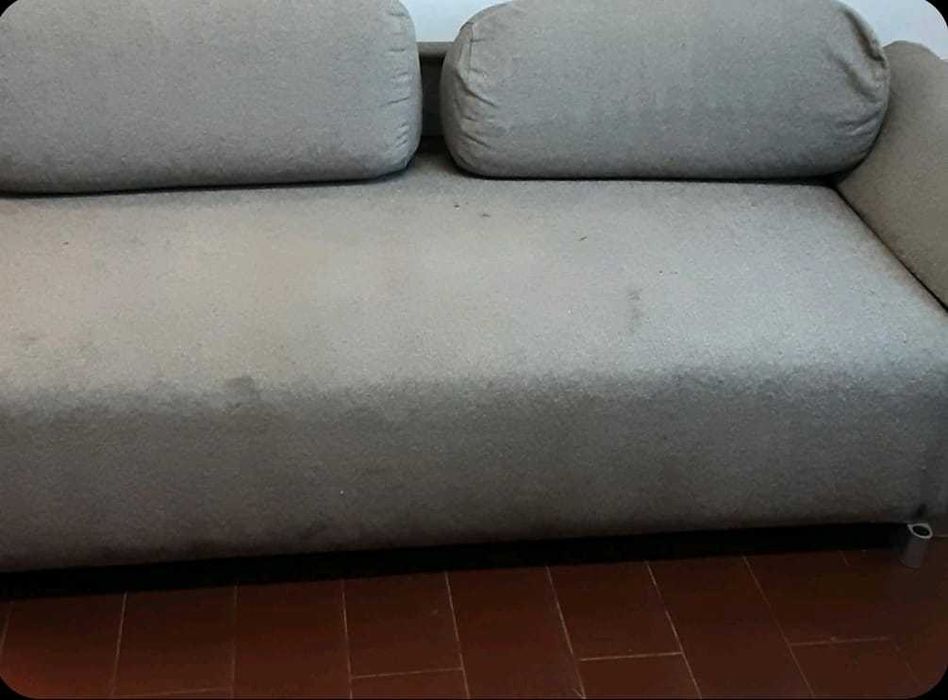 Sofá com 2 Almofadas