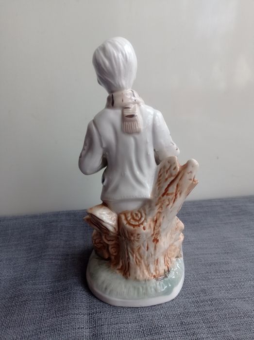 Figurka z porcelany szkliwionej