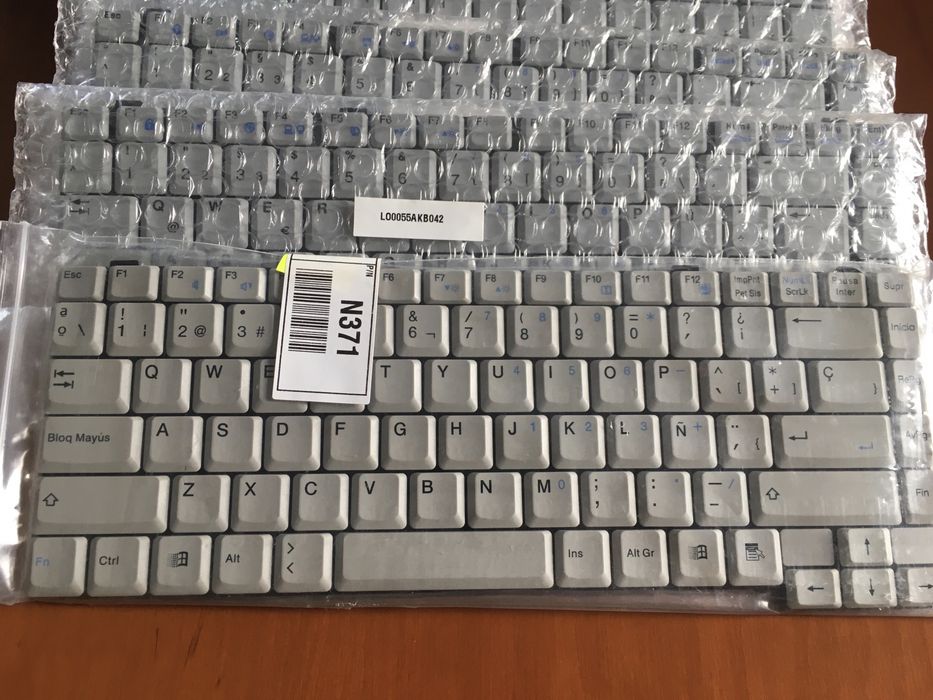 Zestaw 5 klawiatur do laptopów