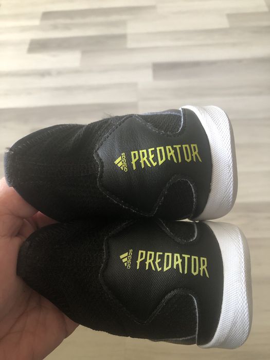 Buty halowe adidas Predator
