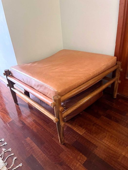 Banco em couro e bambu, design nórdico
