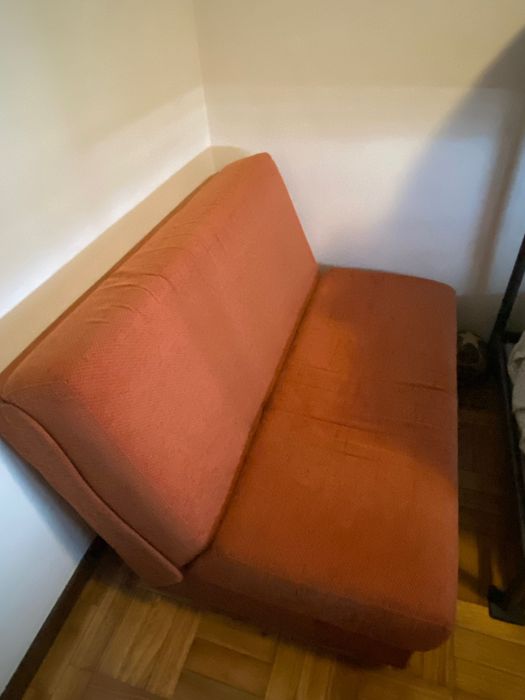 3 sofas e um armario pequeno 99€ tudo