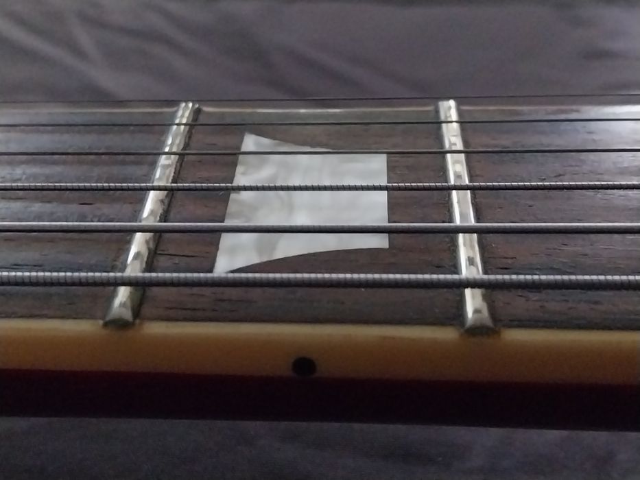 Custom 77 China Girl (formato Gibson SG)