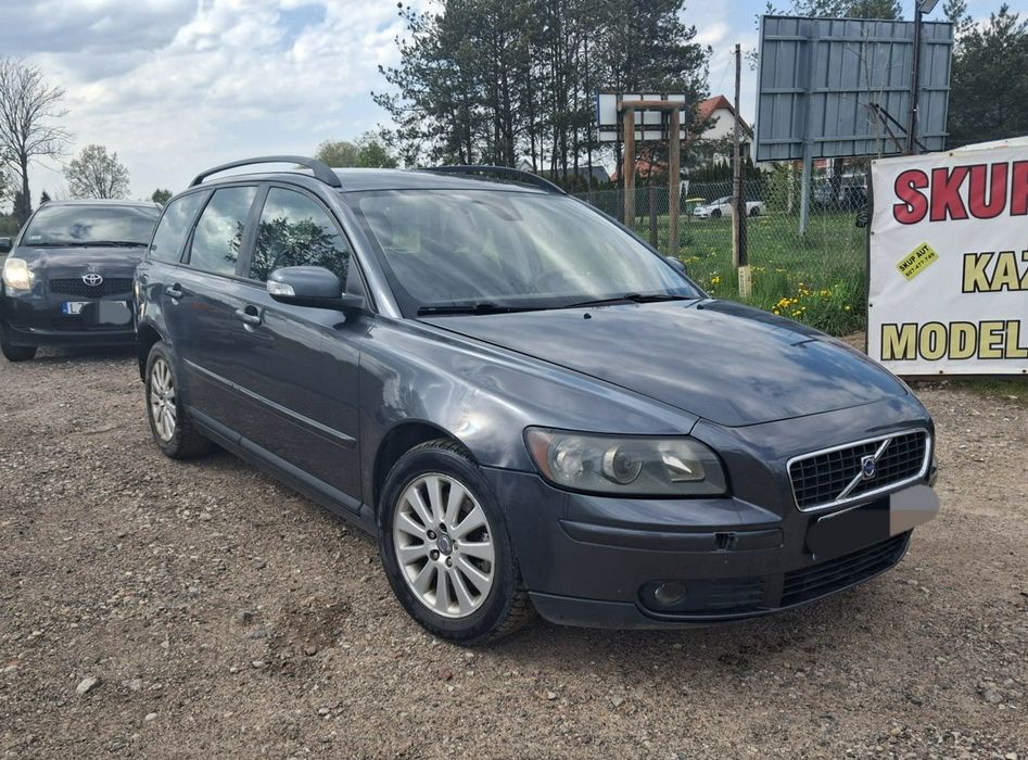 Volvo V50 2.0 diesel kombi HAK na alusach Tanie Auta Fasty Knyszyńska