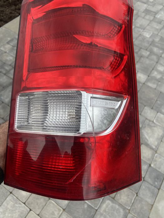Продам задній фанарь ( стоп ) мерседес w447