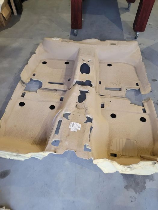 BMW F10 F11 DYWAN WYKŁADZINA BEŻOWA EUROPA