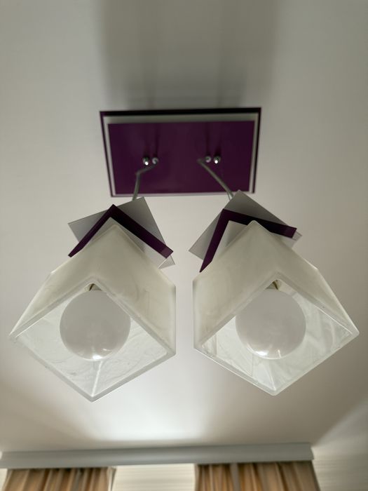 Люстра у фіолотевому кольорі