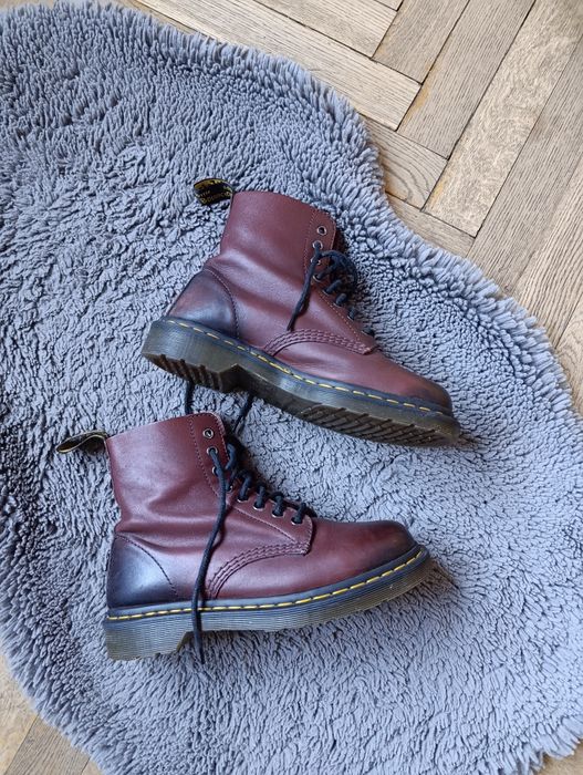 Dr. Martens. Glany Cherry Red. Rozmiar 38