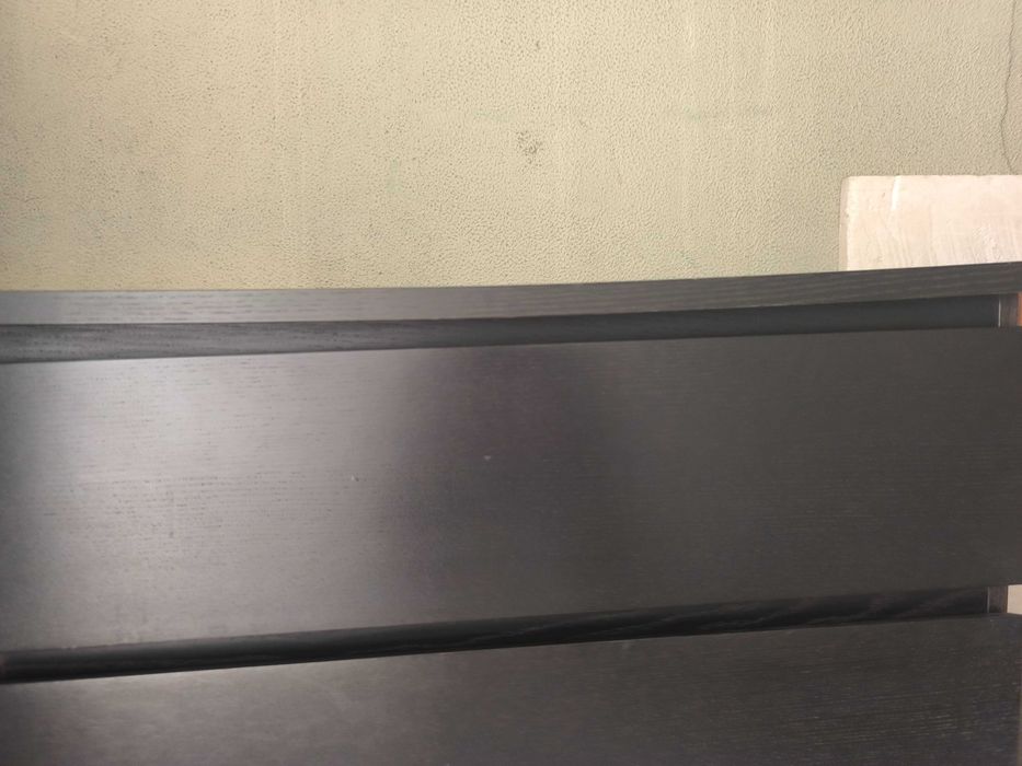 Cómoda IKEA Castanha