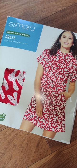 Piękna wygodna letnia krótka sukienka M