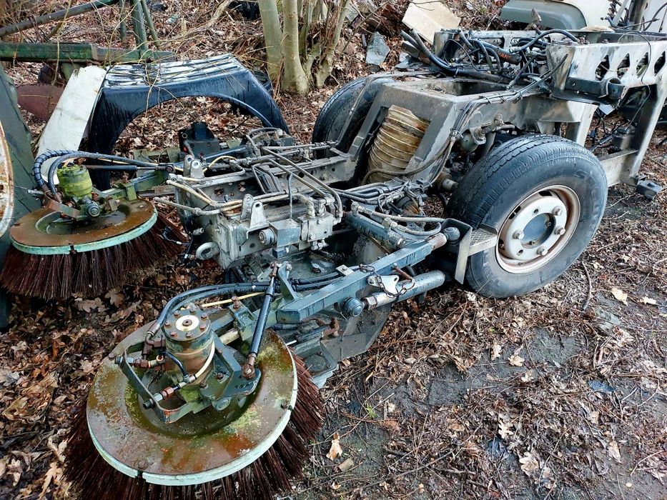 Zawieszenie zamiatarki Schmidt Swingo