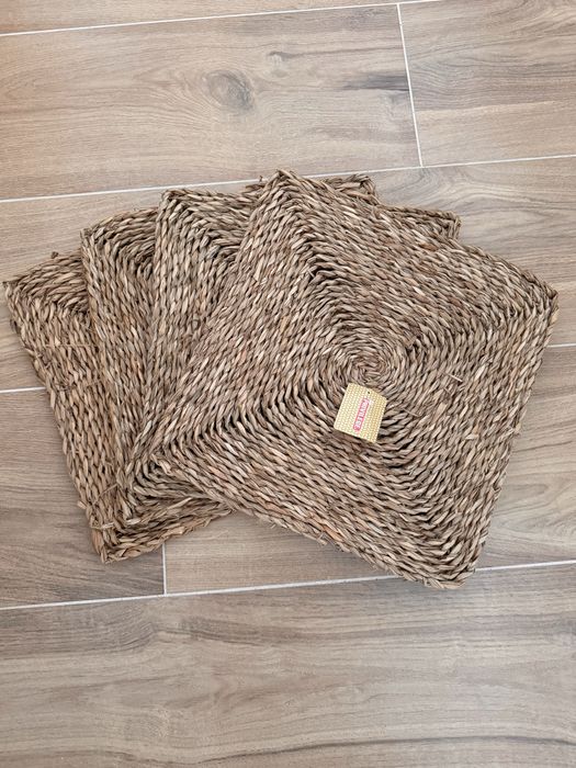 Conjunto de 4 individuais em vime natural - com etiqueta